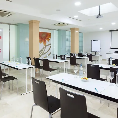 Barcelo Margaritas Royal Level Adults Only מלון