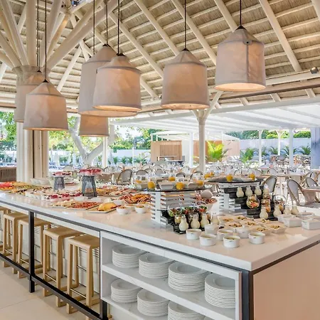 Barcelo Margaritas Royal Level Adults Only ホテル